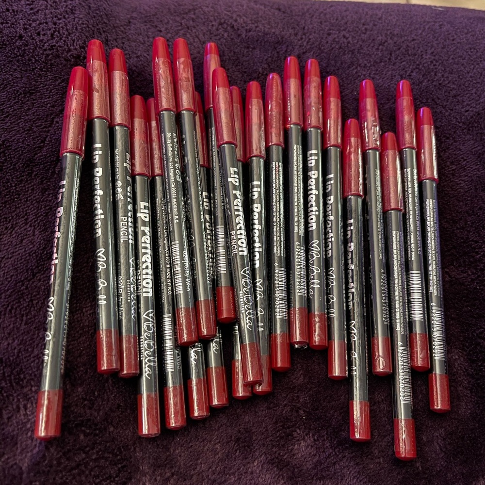 BeBella Lip Perfection pencil